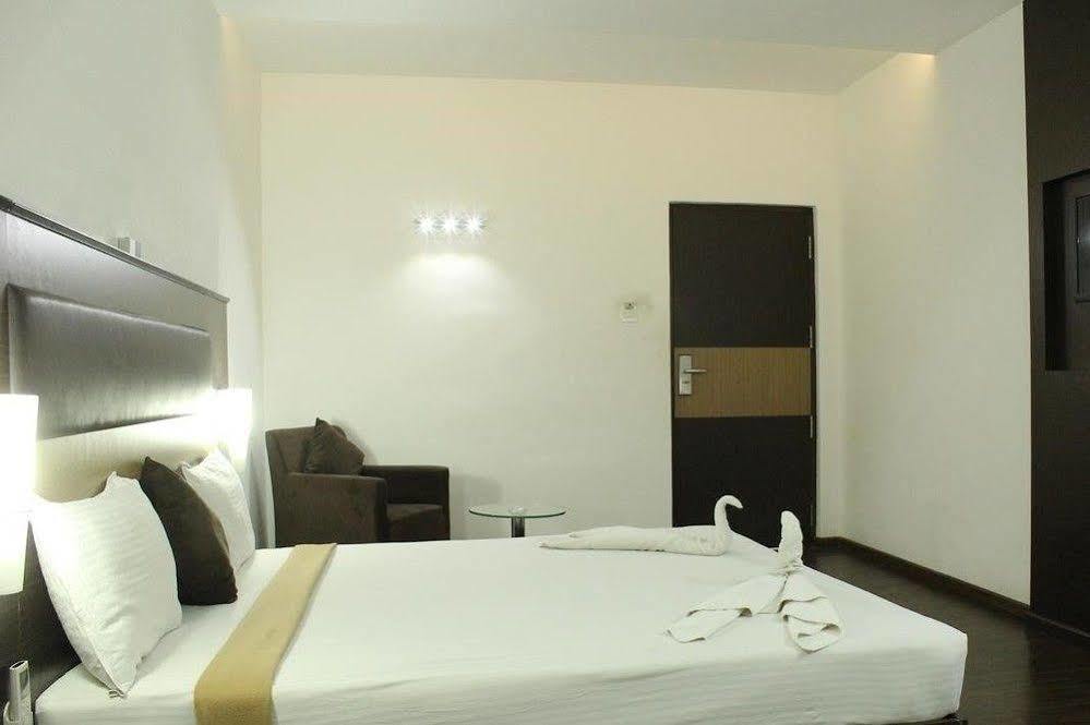 Hotel The Home Tirupur Exterior foto